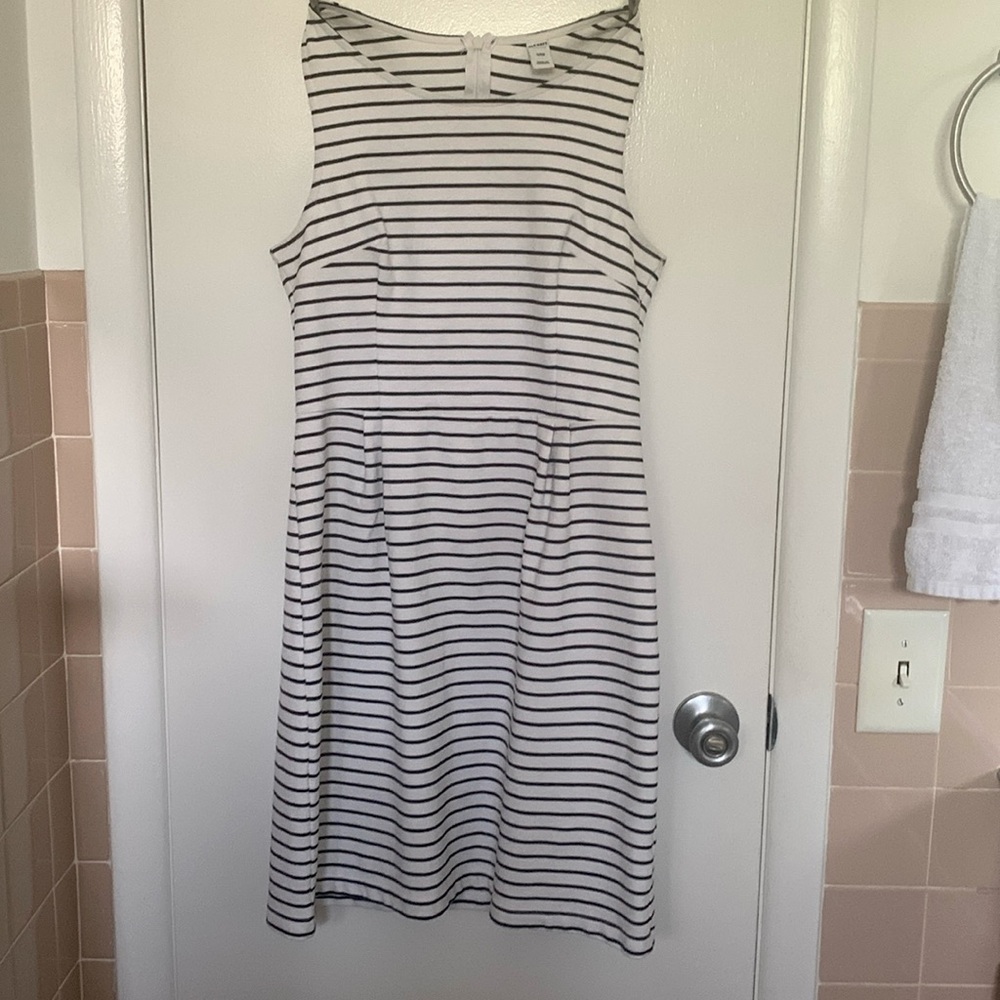Like new sleeveless dress